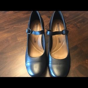 CLARK - Brand new shoes 6 1/2 with box
